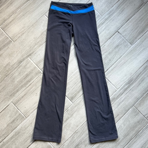 XS Tall workout pant in charcoal grey. GUC 31” long inseam - Picture 2 of 8